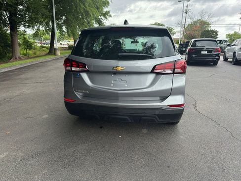 Used 2024 Chevrolet Equinox LS w/ Driver Confidence II Package FWD image 6