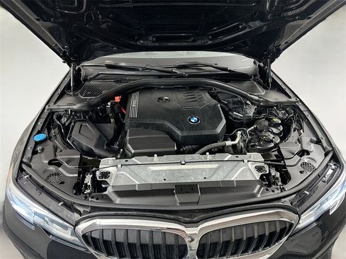 Used 2020 BMW 330i xDrive Sedan w/ Convenience Package image 31