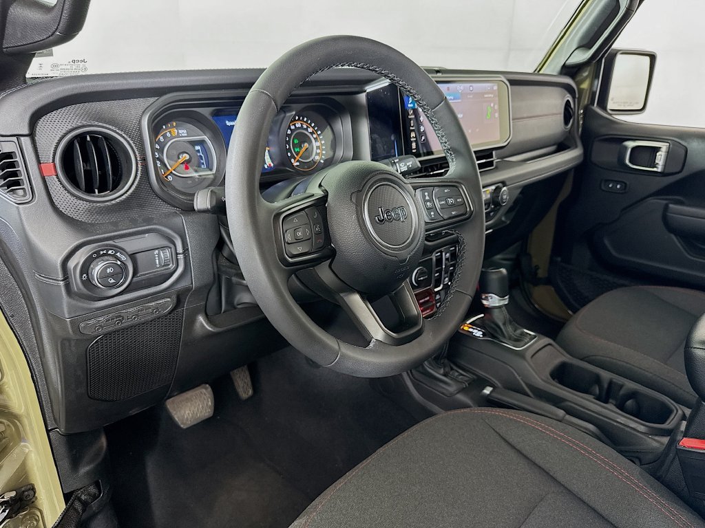 Used 2026 Jeep Gladiator Rubicon w/ Steel Power Dome Hood Package AWD/4WD image 9
