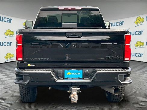 Used 2024 Chevrolet Silverado 2500 High Country w/ Midnight Edition AWD/4WD image 5