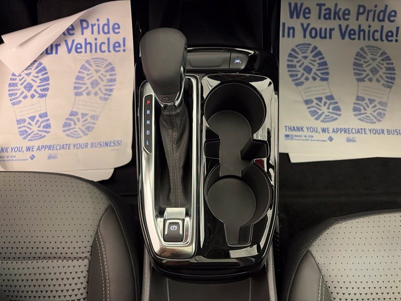 Used 2024 Chevrolet Trax LT w/ Sunroof Package FWD image 30