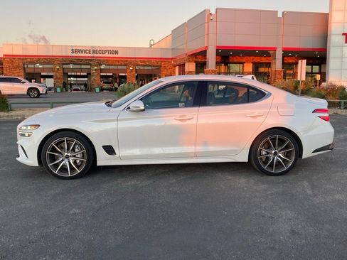 Used 2025 Genesis G70 2.5T image 6