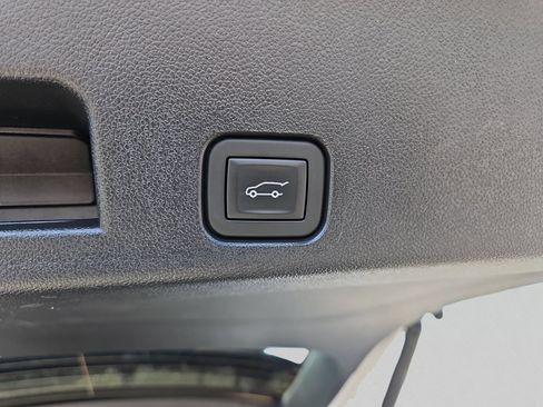 Certified 2025 Chevrolet Traverse LT AWD/4WD image 22