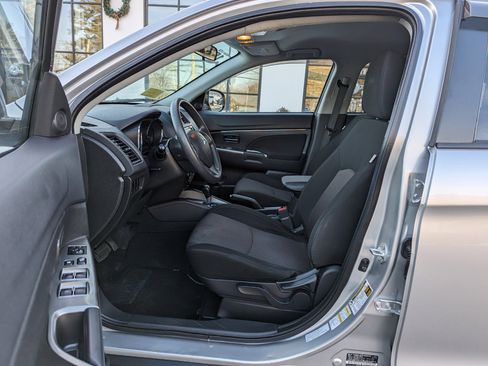 Used 2018 Mitsubishi Outlander Sport ES image 18