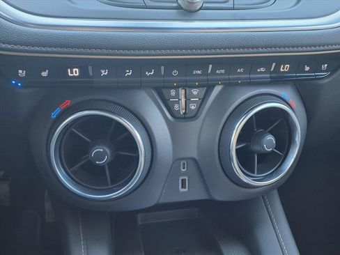 Used 2021 Chevrolet Blazer Premier w/ Driver Confidence II Package image 19