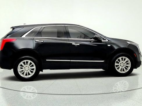 Used 2019 Cadillac XT5 FWD image 4