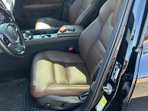 Used 2024 Volvo V60 B5 Cross Country Plus image 4