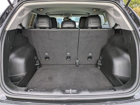 Used 2022 Jeep Compass Limited image 13