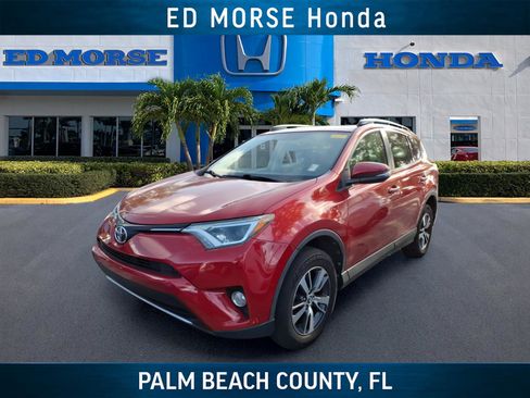 Used 2016 Toyota RAV4 XLE image 1