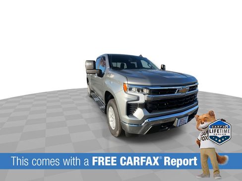 Used 2024 Chevrolet Silverado 1500 LT w/ Convenience Package II image 2