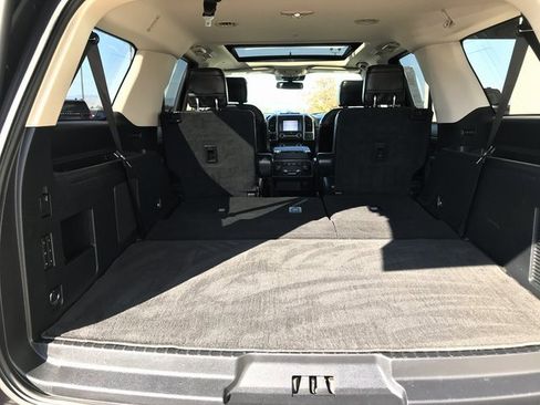 Used 2019 Ford Expedition Max Platinum image 24