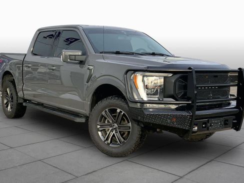 Used 2021 Ford F150 Lariat w/ Equipment Group 502A High AWD/4WD image 3