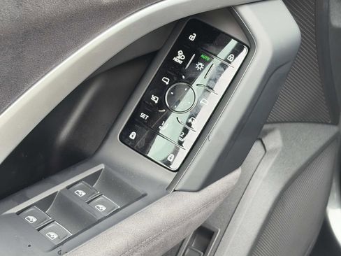 New 2026 Audi SQ5 Premium Plus AWD/4WD image 17