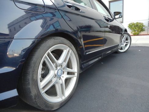 Used 2012 Mercedes-Benz C 250 Sedan image 19