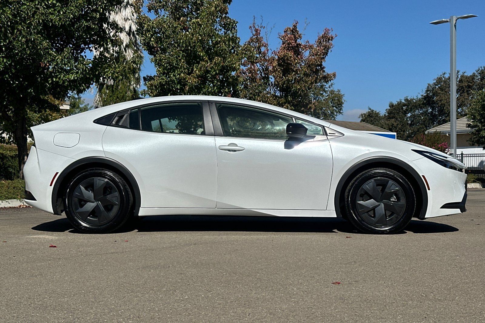 Certified 2026 Toyota Prius Plug-In Hybrid FWD image 3