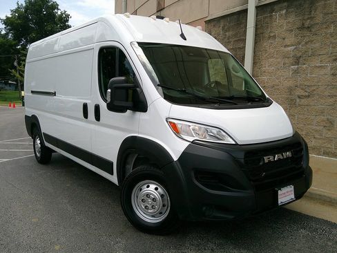 Used 2023 RAM ProMaster 2500 FWD image 4