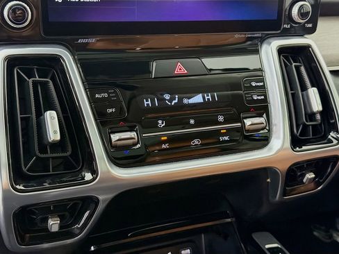 Used 2022 Kia Sorento SX Prestige w/ Rust Color Package AWD/4WD image 19