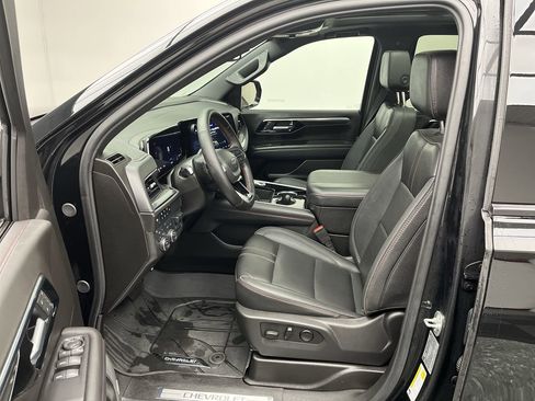 Certified 2025 Chevrolet Tahoe RST w/ RST Capability Package image 3