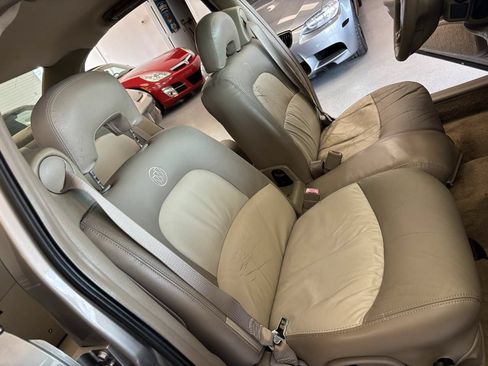 Used 2003 Buick Le Sabre Limited w/ Celebration Edition Package FWD image 16