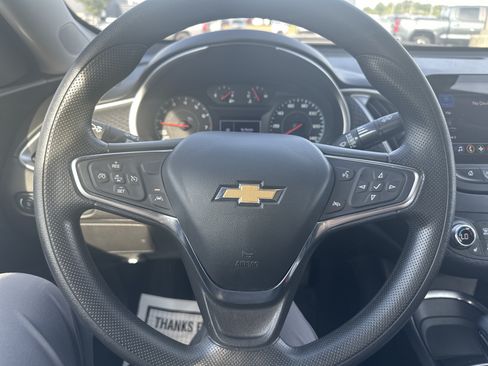 Used 2025 Chevrolet Malibu LT FWD image 21