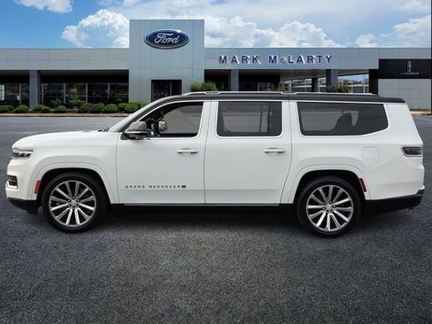 Used 2023 Jeep Grand Wagoneer L Series II image 2