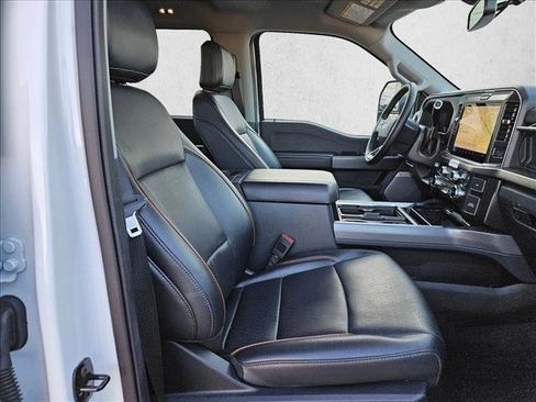 Certified 2025 Ford F250 Lariat AWD/4WD image 16