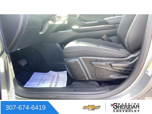 Used 2025 Chevrolet Equinox LT image 24