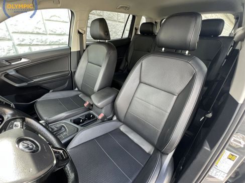 Used 2018 Volkswagen Tiguan SE FWD image 40