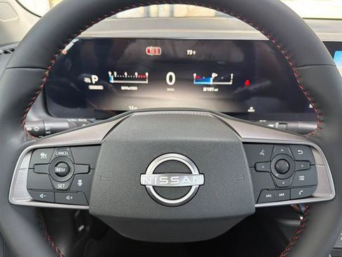 New 2027 Nissan Sentra SR w/ Floor Mat Package FWD image 24