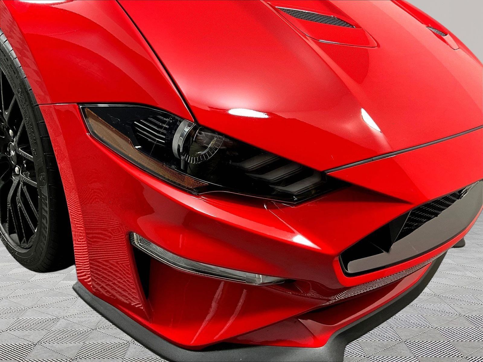 Used 2019 Ford Mustang GT Premium w/ GT Performance Package RWD image 30