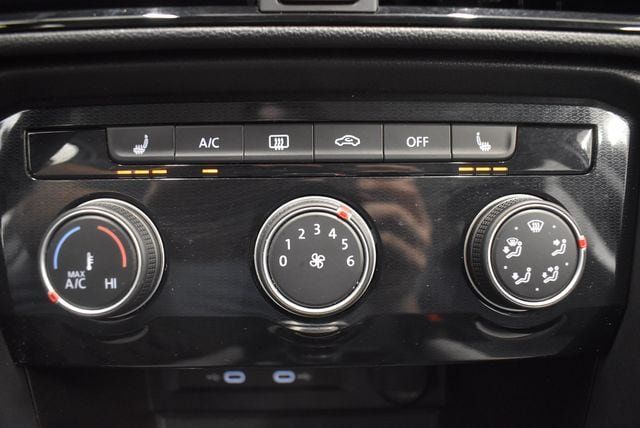 Used 2025 Volkswagen Taos S AWD/4WD image 27