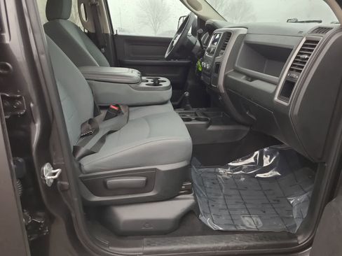 Used 2018 RAM 2500 Tradesman w/ Chrome Appearance Group image 22