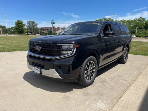 Certified 2025 Ford Expedition Max Platinum AWD/4WD image 2