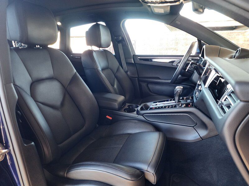 Used 2022 Porsche Macan AWD/4WD image 65