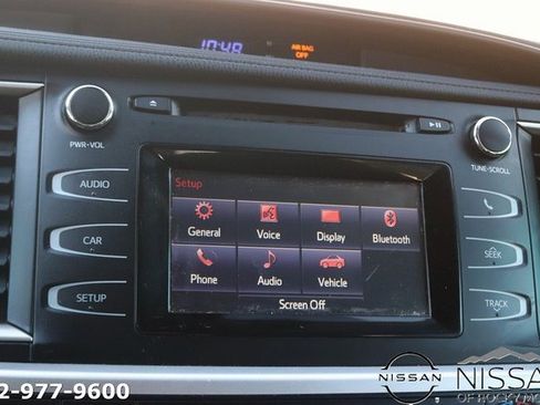 Used 2019 Toyota Highlander LE image 25