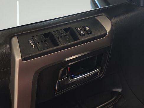 Used 2015 Toyota 4Runner Limited w/ Four Season Floor Mat Package AWD/4WD image 11