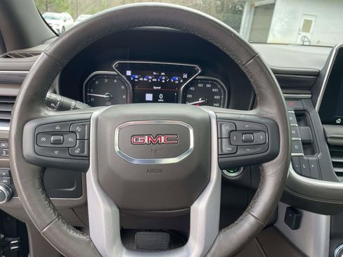 Used 2021 GMC Yukon SLT w/ SLT Premium Package image 23