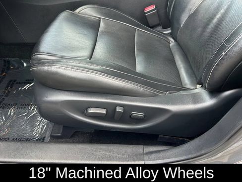Used 2019 Nissan Maxima 3.5 SV w/ Floor Mat Group FWD image 16