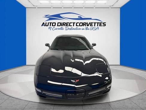 Used 2004 Chevrolet Corvette Z06 w/ Memory Package RWD image 2