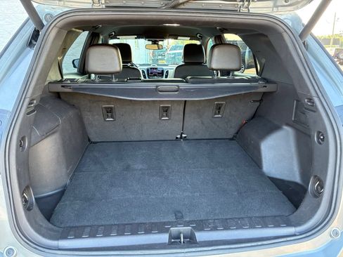 Used 2024 Chevrolet Equinox Premier AWD/4WD image 17