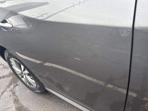 Used 2019 Nissan Pathfinder SL image 9