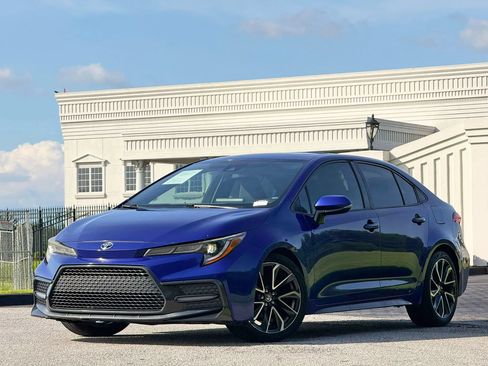 Used 2020 Toyota Corolla SE w/ SE Premium Package FWD image 1