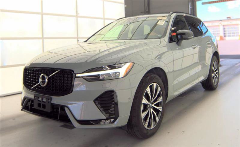 Used 2024 Volvo XC60 B5 Plus w/ Protection Package Premier AWD/4WD image 4
