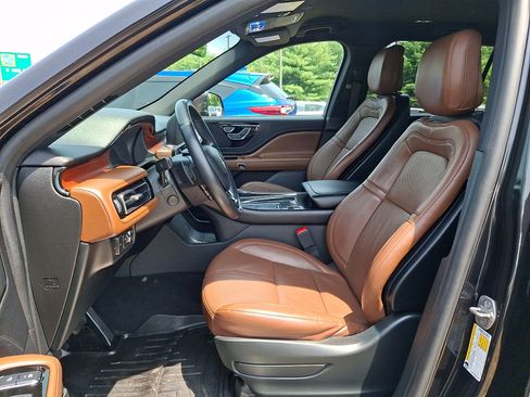 Used 2020 Lincoln Aviator Reserve w/ Elements Package Plus AWD/4WD image 13