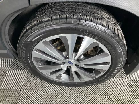 Used 2022 Subaru Ascent Touring image 8