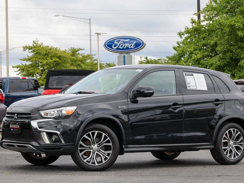 Used 2019 Mitsubishi Outlander Sport SE FWD image 2