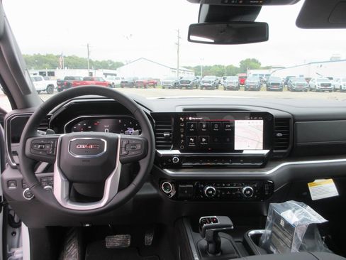 New 2026 GMC Sierra 1500 SLT w/ SLT Premium Package image 16