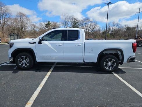 New 2026 GMC Sierra 1500 SLE RWD image 2