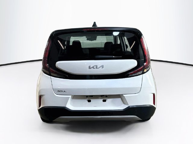 Used 2023 Kia Soul S FWD image 7