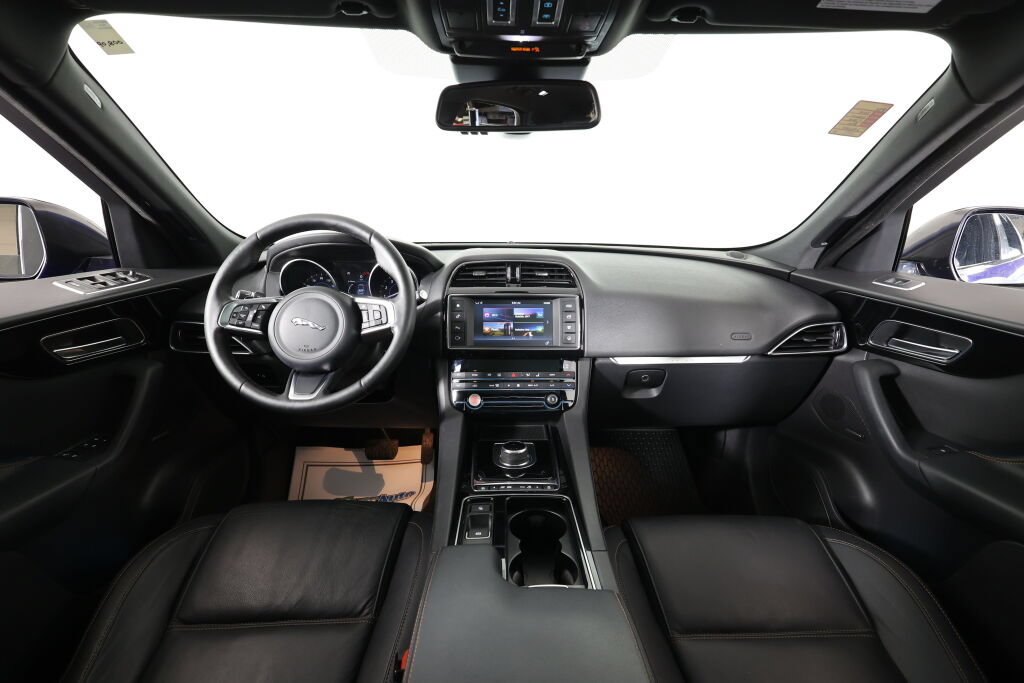 Used 2018 Jaguar F-PACE Prestige AWD/4WD image 28